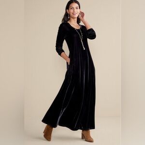 Soft Surroundings Santiago Stretch Velvet Dress
